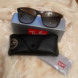Rayban tortoise shell unisex plastic sunglasses